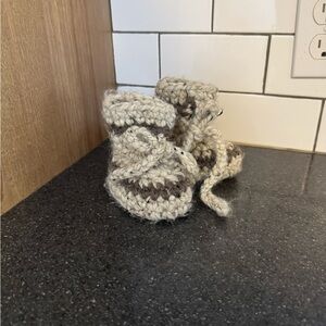 Padraig Cottage handmade sheepskin-lined wool slippers